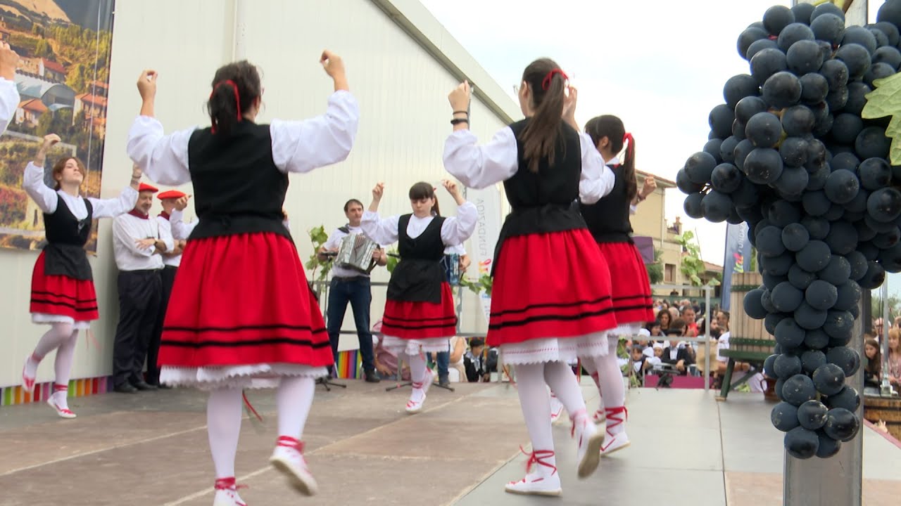 La-Fiesta-de-la-Vendimia-en-La-Rioja-Vino-y-Tradicion-en-Espana - Pulso Turistico La Fiesta de la Vendimia en La Rioja: Vino y Tradición en España